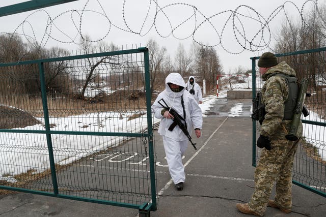 Las tropas de Bielorrusia han entrado en la región de Chernihiv en el norte de Ucrania, uniéndose a la invasión rusa, según las autoridades ucranianas.