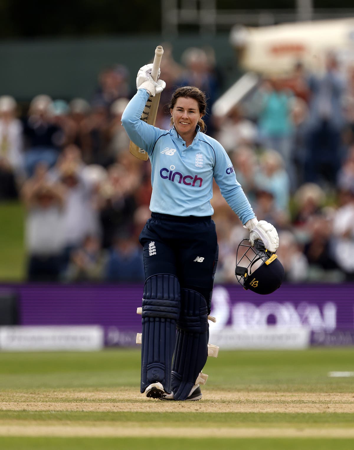Tammy Beaumont warns World Cup rivals not to write off her reigning champions