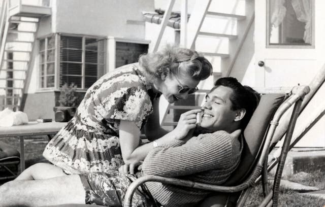 RESEÑA-LUCY AND DESI
