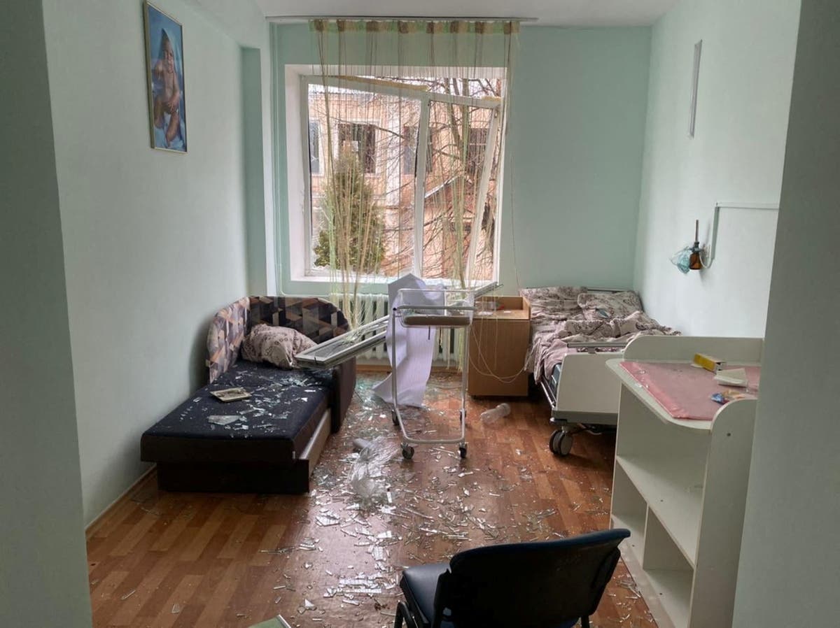 Ukrainian baby born in hospital bunker after Russian missile shatters maternity ward