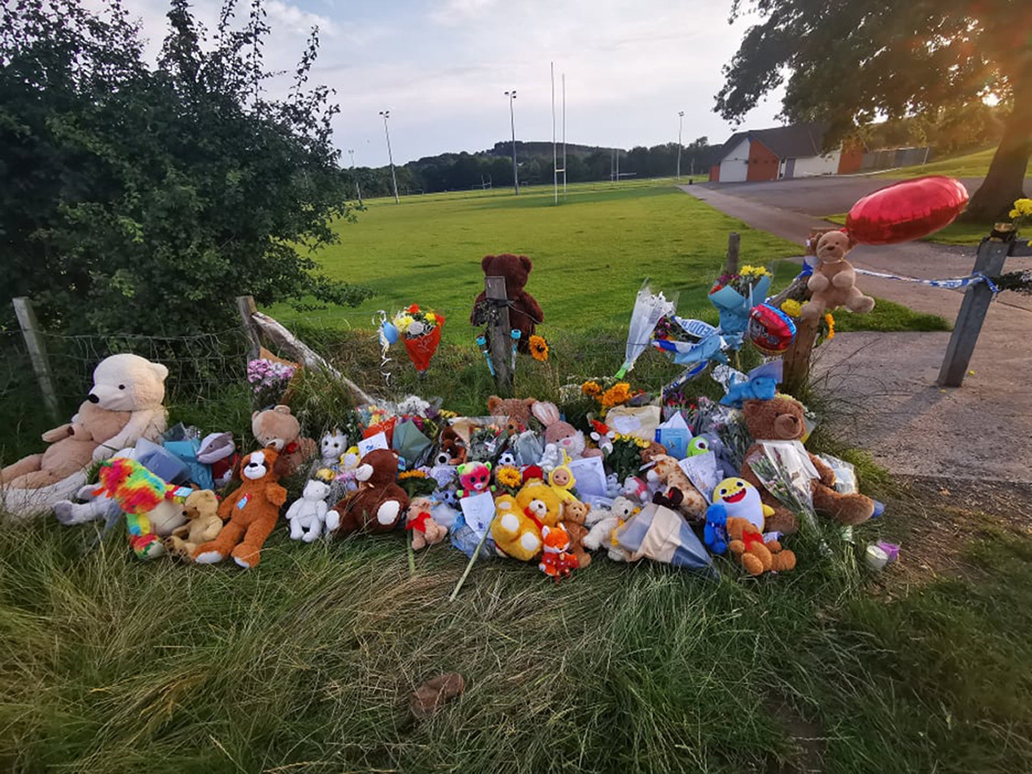 Tributes left near Pandy Park in Sarn (PA)