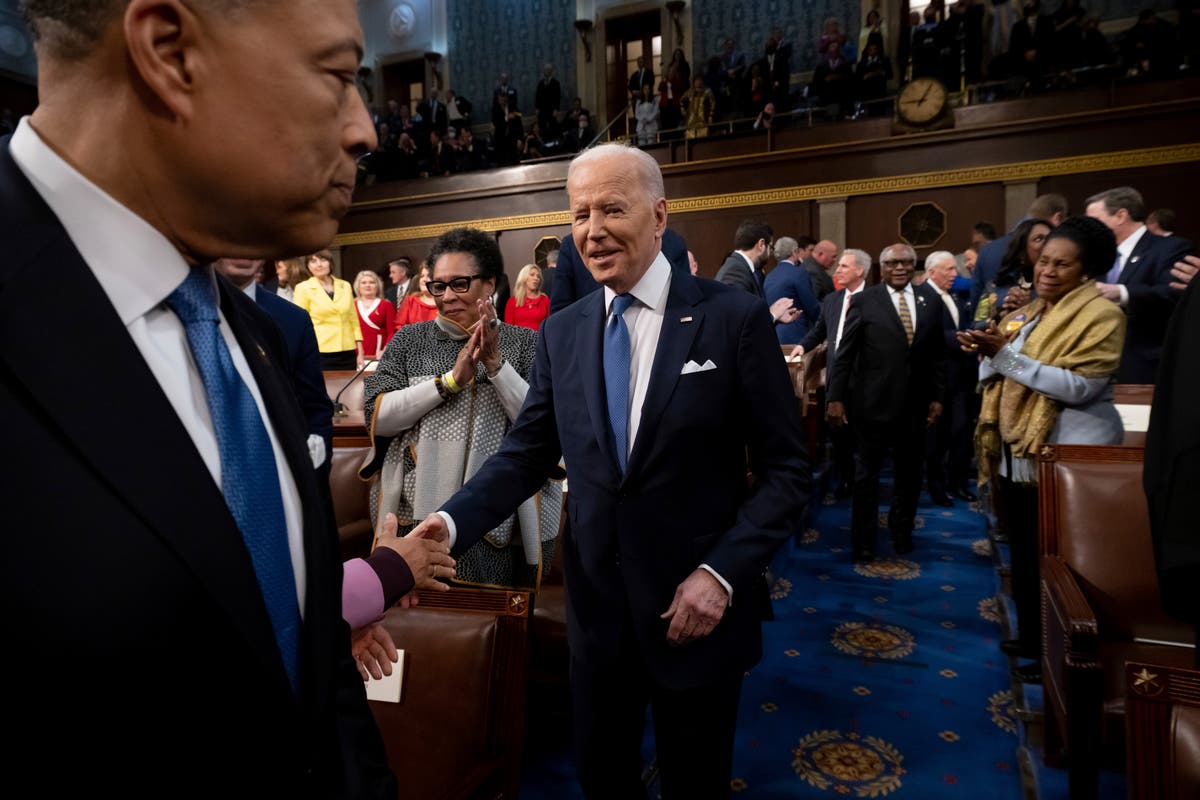 Biden risks progressives, Blacks with pivot to the center