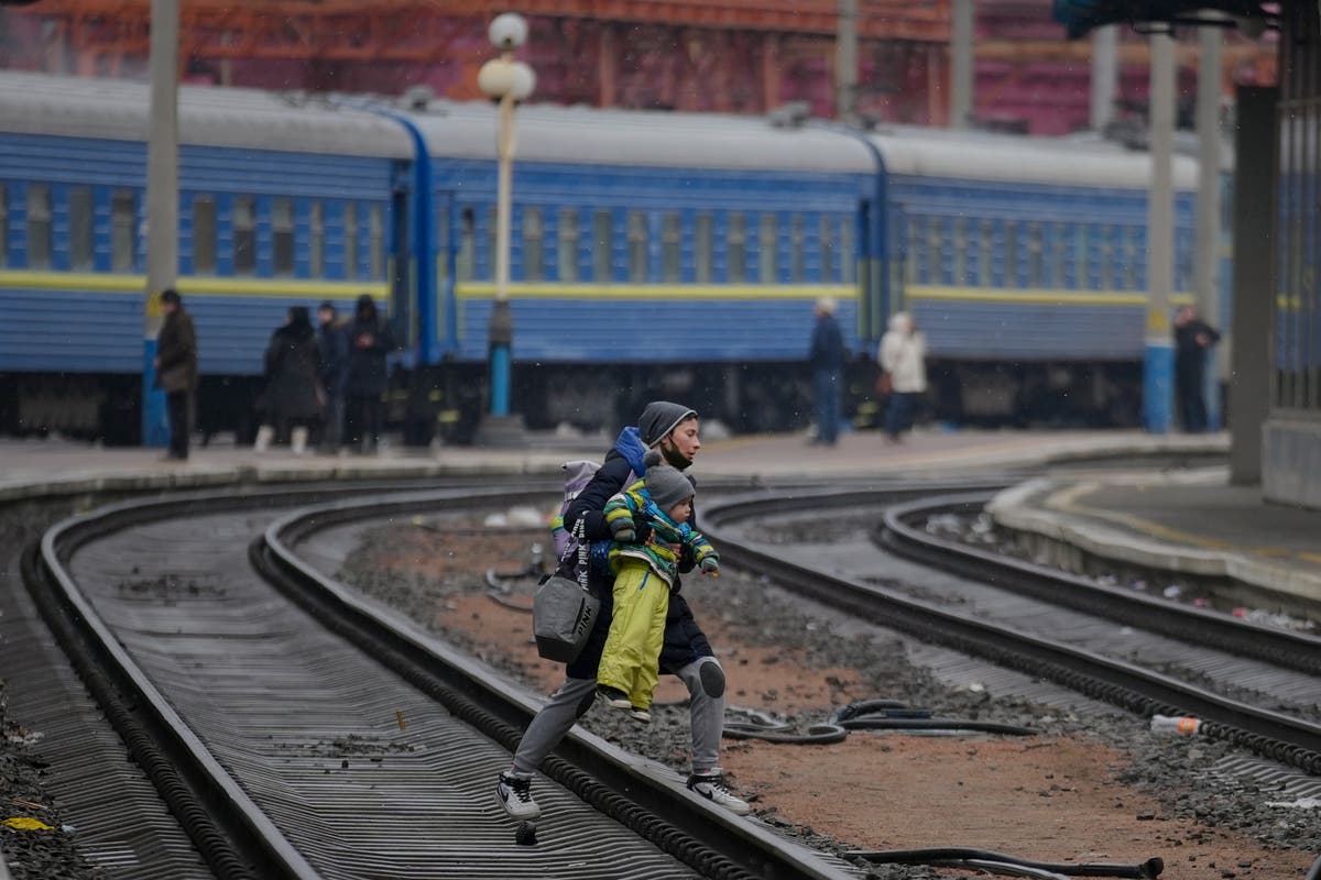 Live updates: Fire at Ukraine nuclear plant extinguished