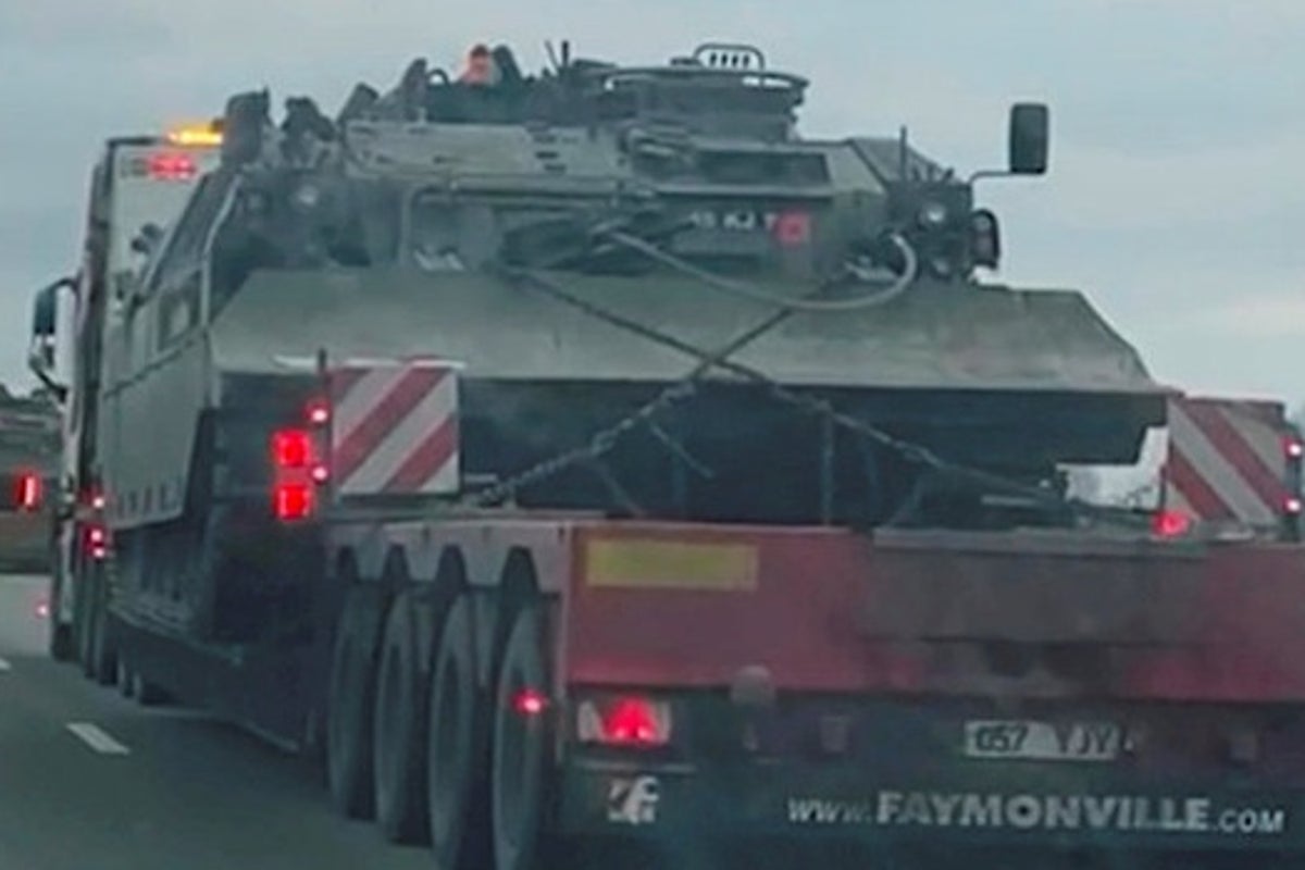 UK doubling troops in Estonia as tanks and armoured vehicles sent to ...
