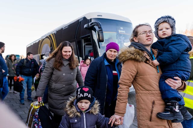 <p>Ukrainian refugees arrive by bus to Netherlands</p>