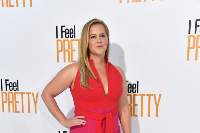 <p>Amy Schumer opens up about liposuction </p>