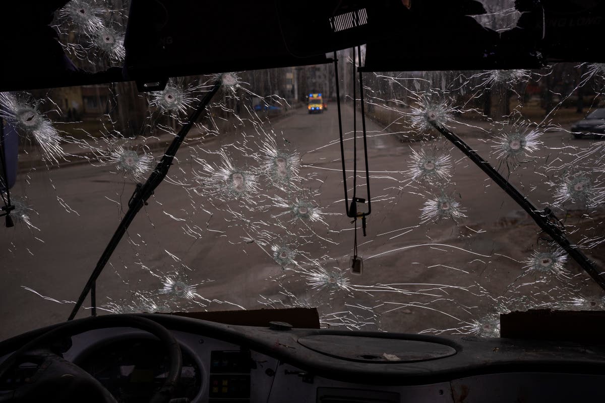 AP PHOTOS: Day 9, more Ukrainians flee as Russia presses on