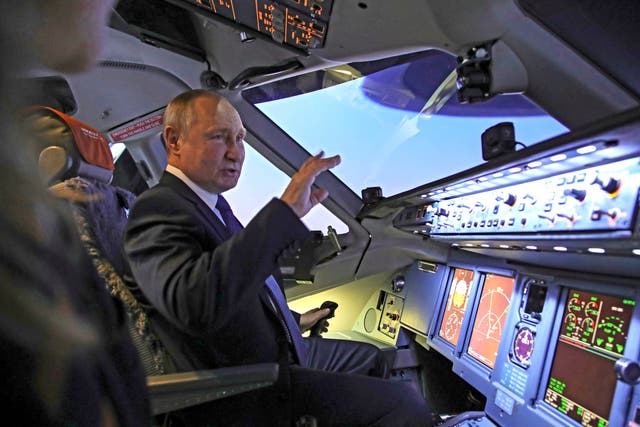 <p>Vladimir Putin during his visit to the aviation training centre at PJSC Aeroflot in Moscow</p>