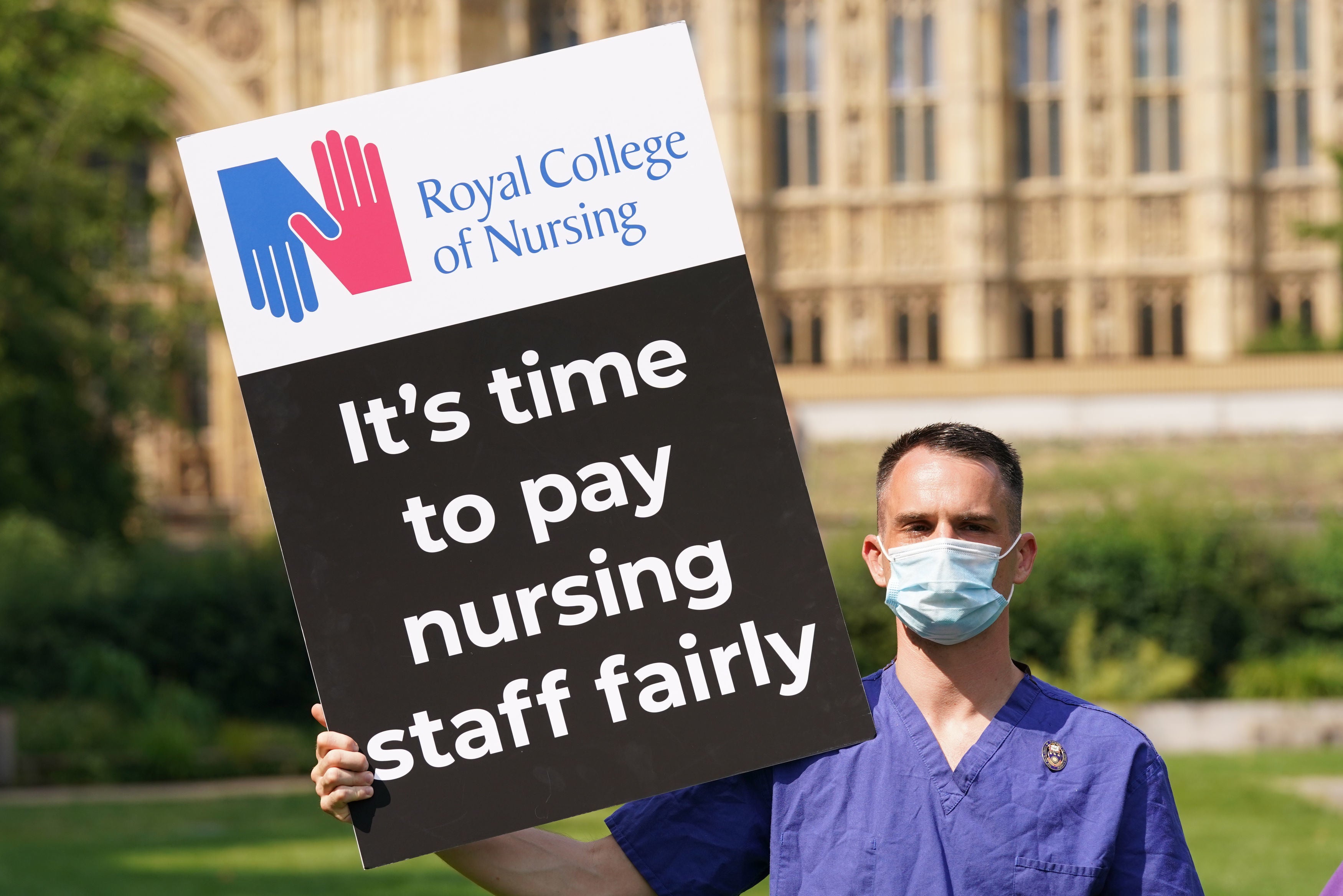 Nurses’ leaders call for ‘significant’ pay rise The Independent