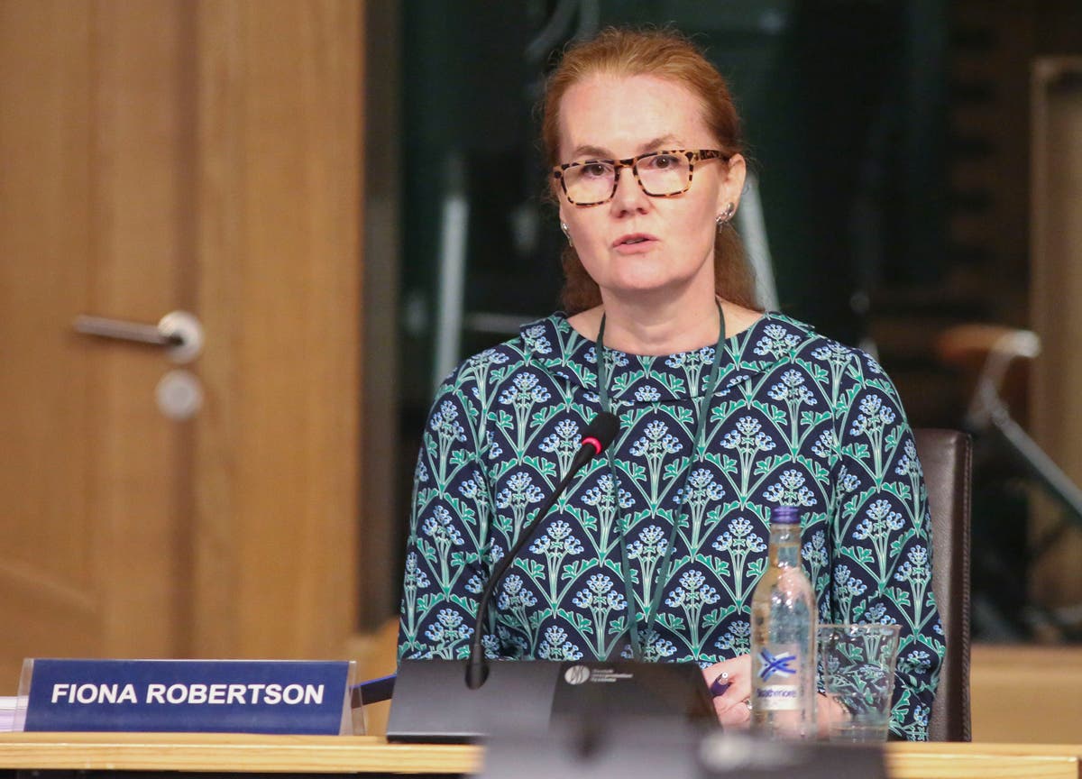 SQA revision support is &lsquo;patronising and useless&rsquo;, say teachers and experts