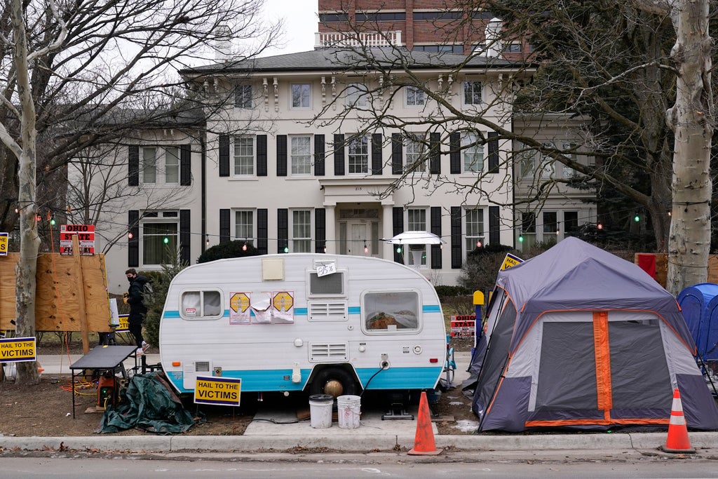 Ex-U. of Michigan athlete's protest encampment is removed