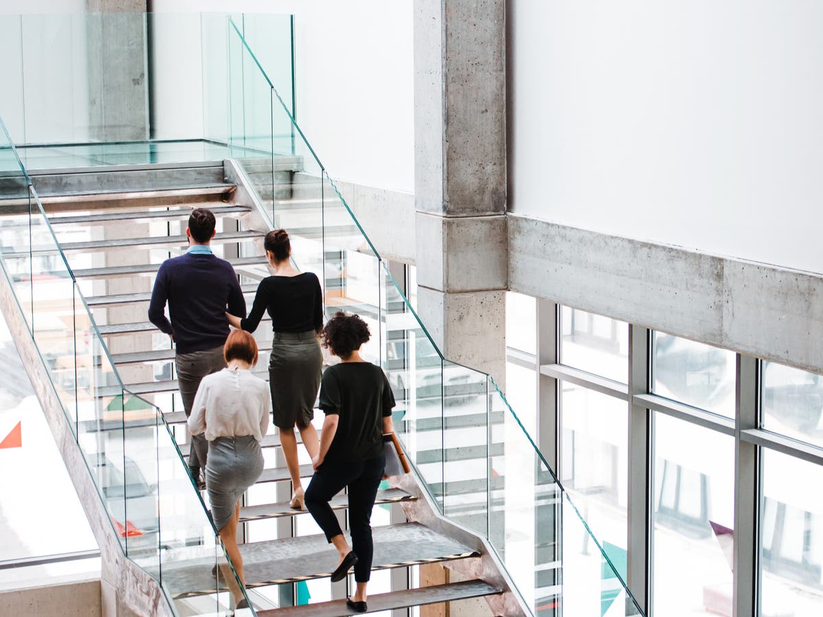 Twitter users criticise office building&rsquo;s &lsquo;insensitive&rsquo; and &lsquo;unkind&rsquo; back to work signs