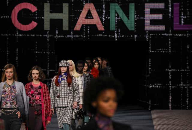 Paris Fashion Chanel F/W 22-23