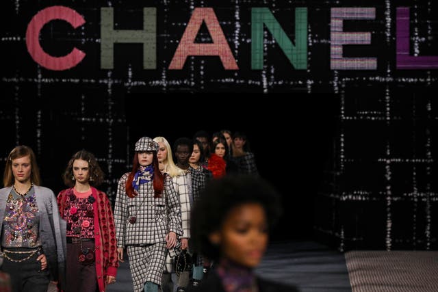 Paris Fashion Chanel F/W 22-23