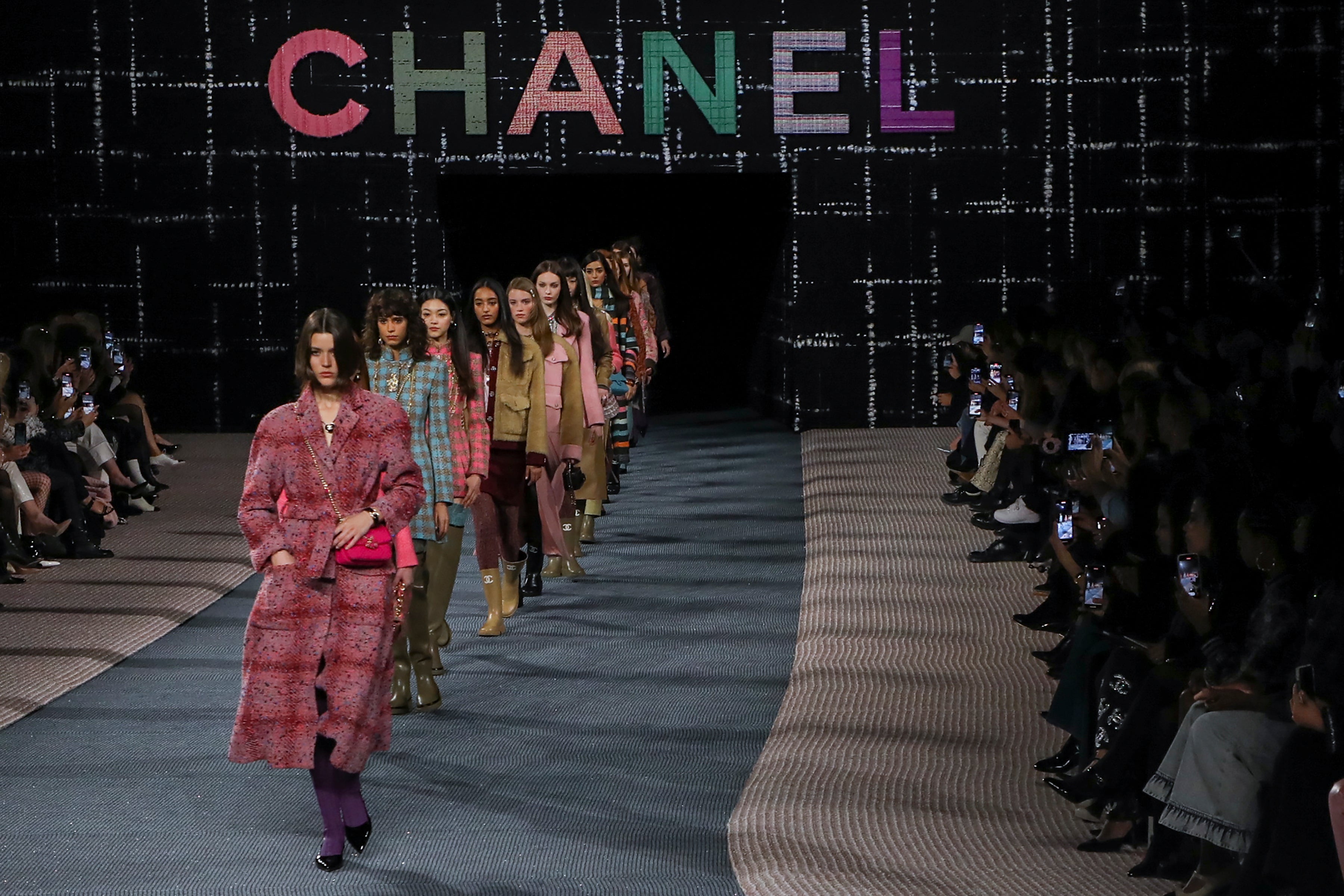 Paris Fashion Chanel F/W 22-23