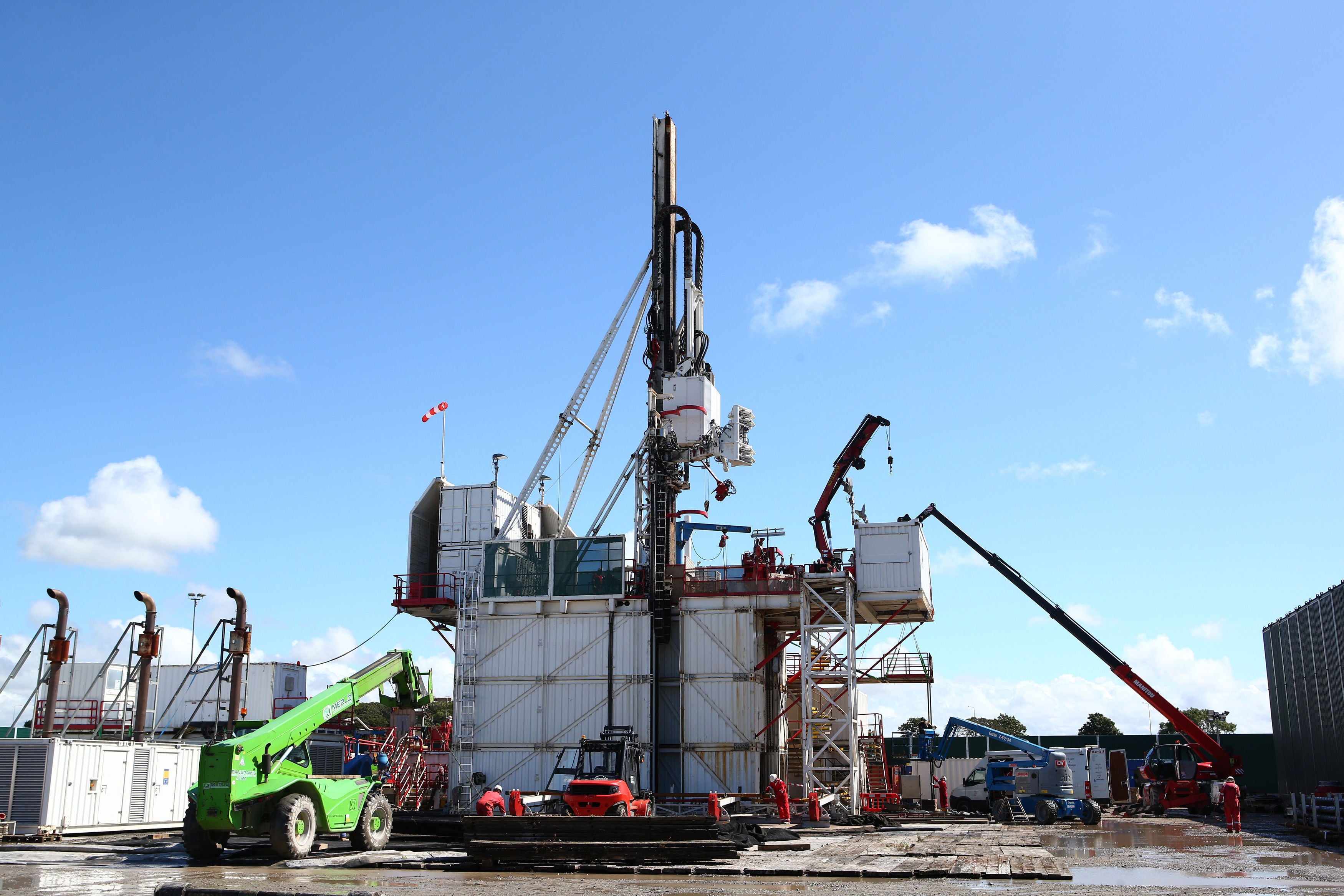 The drilling rig at Preston New Road shale gas exploration site (Dave Thompson)