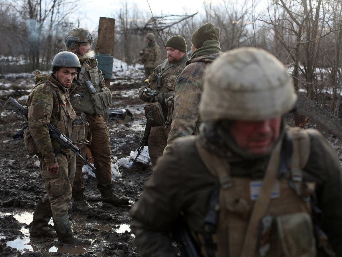 Russian could. Российские военные на Украине. Украинские военные в бою.