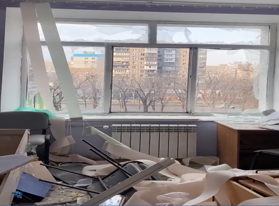 <p>Ukraine: President Zelensky said the Russian military shelled a maternity hospital in Mariupol </p>