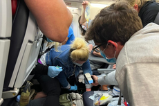 Strangers band together to save fellow passenger’s life on flight from Cancun to Austin