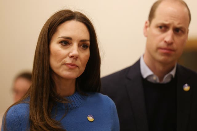 El duque y la duquesa de Cambridge visitaron el Centro Cultural Ucraniano, en Londres (Ian Vogler/Daily Mirror/PA)