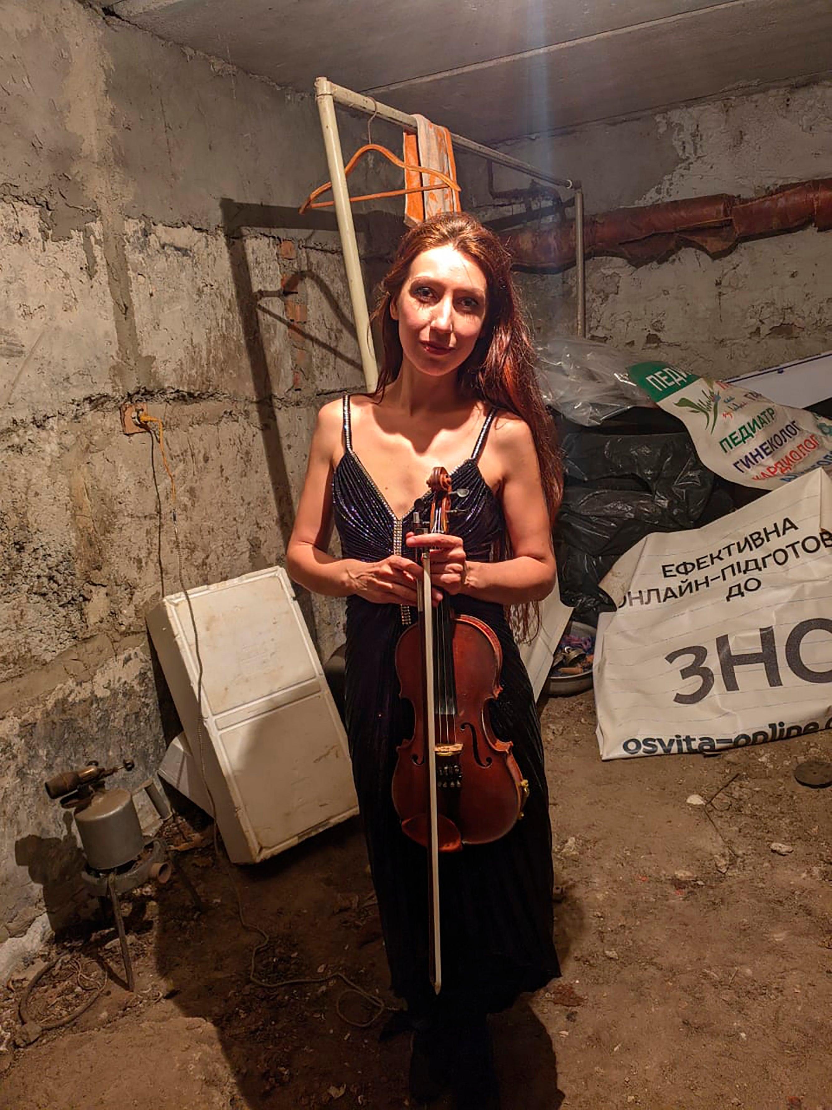 Russia Ukraine Besieged City Violinist Plays