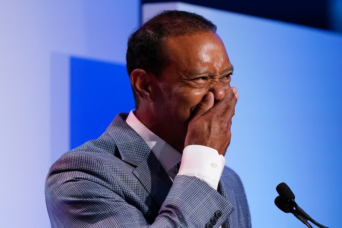 Tiger Woods becomes emotional during Golf Hall of Fame induction speech Tiger Woods becomes emotional during Golf Hall of Fame induction speech