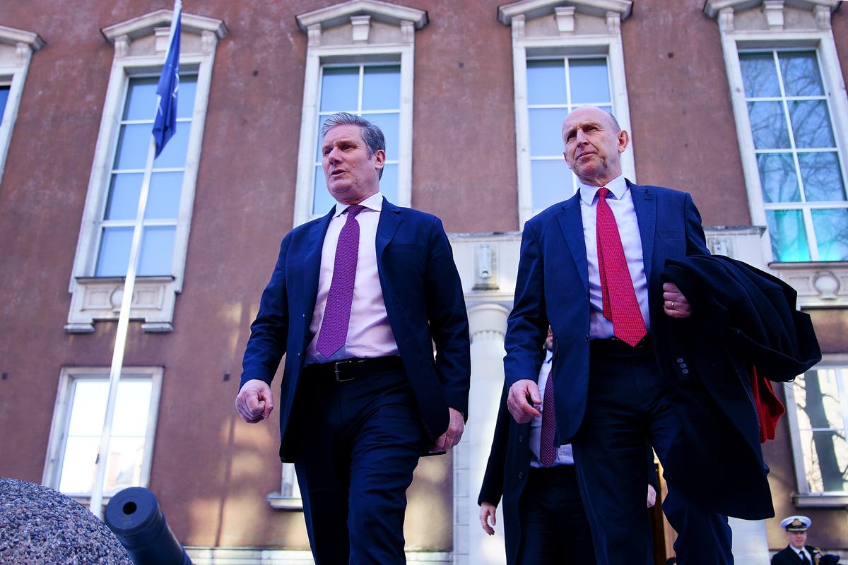 Starmer in Estonia to meet Nato troops