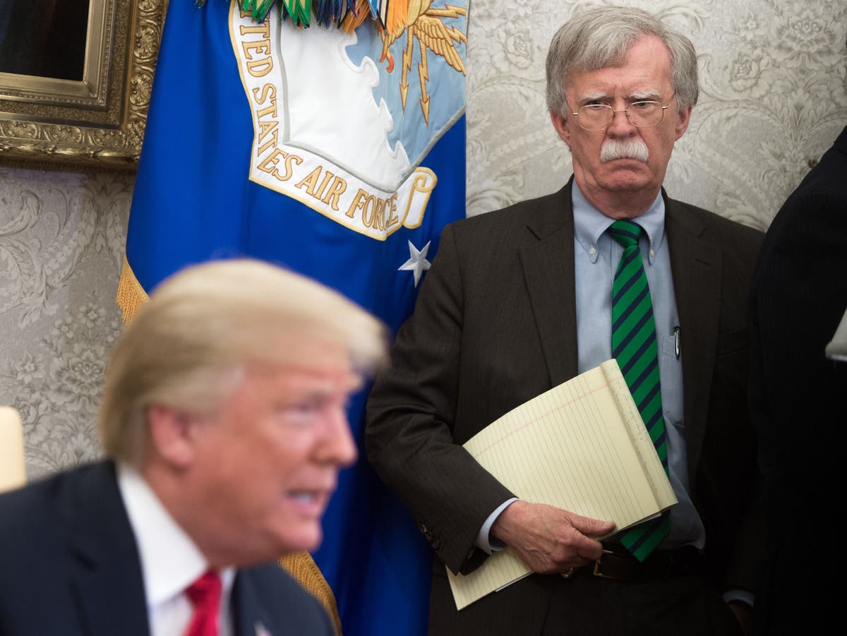 Ex-Trump adviser claims Trump knew about ‘burner phones’ despite denial over call logs gap