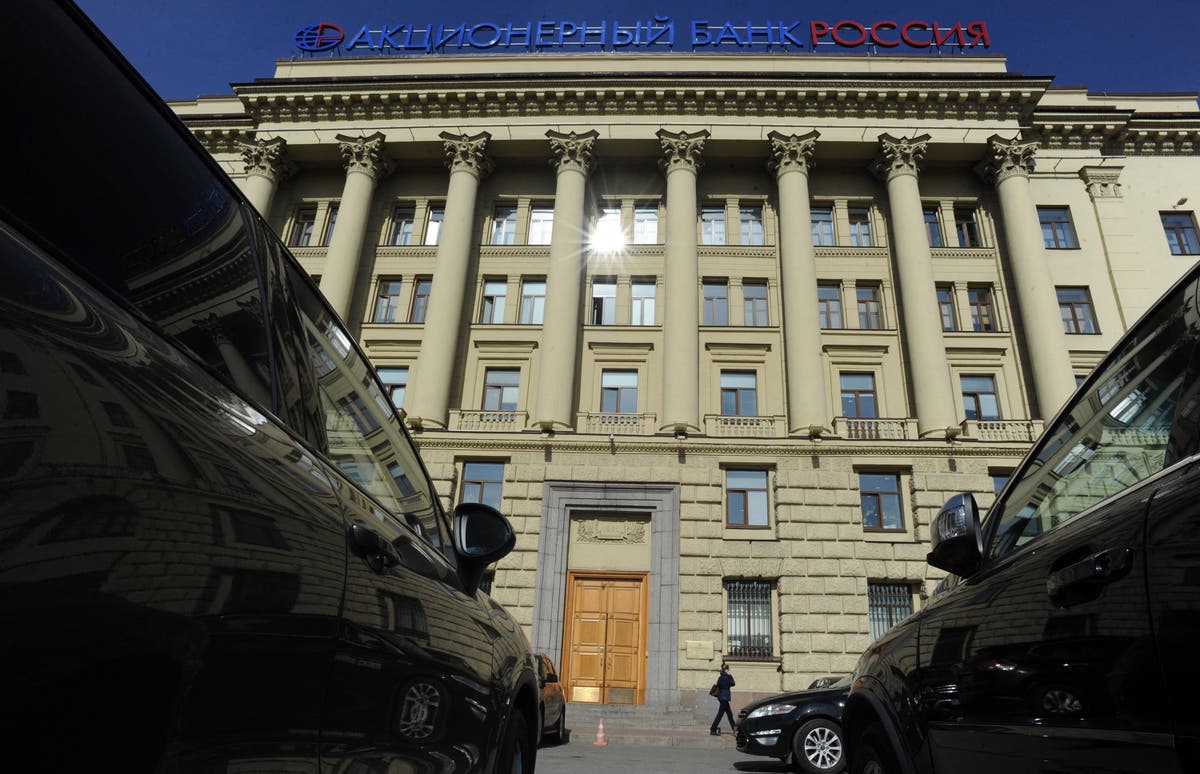 UK government puts photo of wrong Russian on oligarch sanction announcement