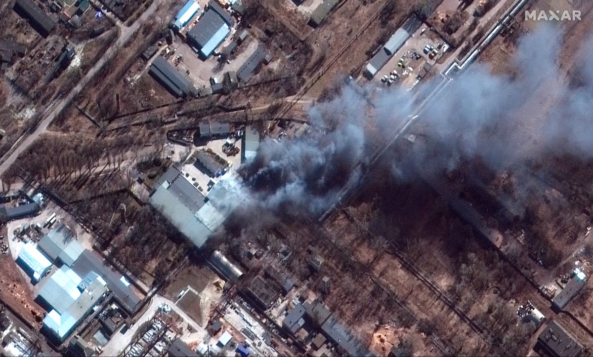 Photos appear to show breakup of 40-mile Russian convoy Photos appear to show breakup of 40-mile Russian convoy