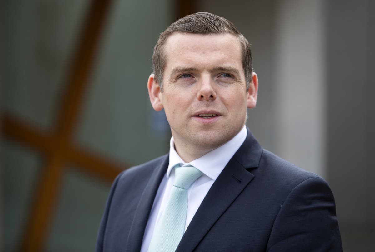 Douglas Ross defends decision to withdraw call for PM to quit