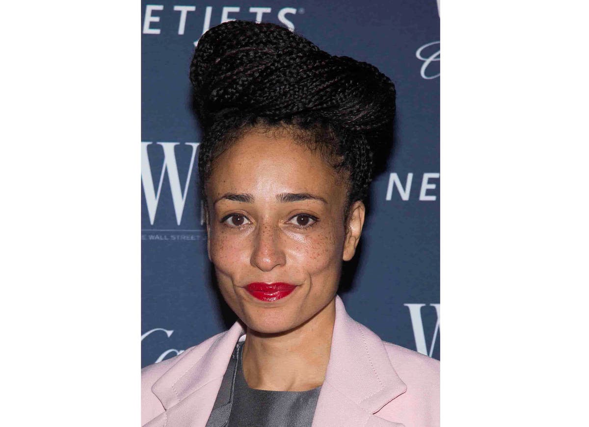 Zadie Smith to receive PEN America literary service award