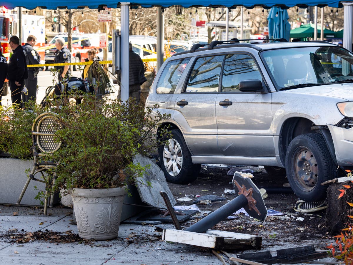 Two dead and nine injured as SUV crashes into restaurant’s outdoor seating area in Washington, DC Two dead and nine injured as SUV crashes into restaurant’s outdoor seating area in Washington, DC