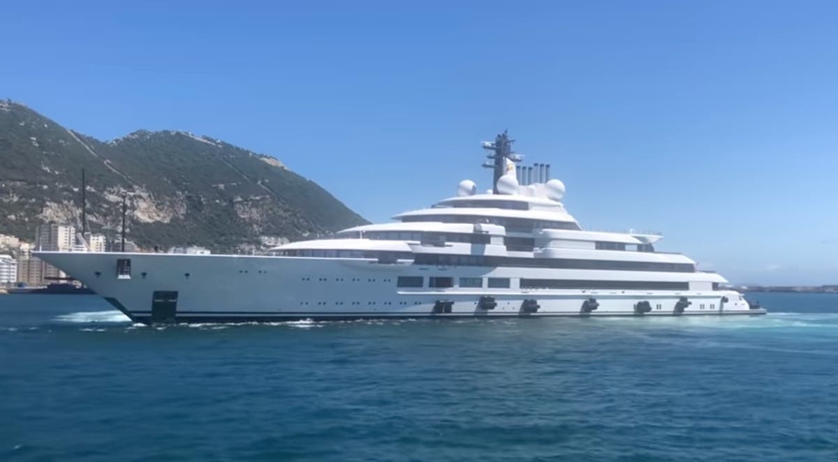 $700m superyacht docked in Italy may belong to Putin, say US officials