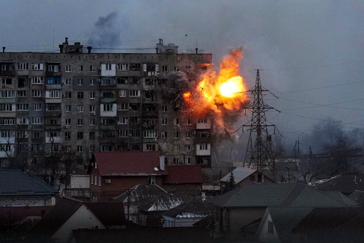 Russians push toward Kyiv, keep up siege of other cities