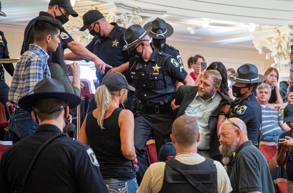 Police: Ammon Bundy arrested in trespassing case