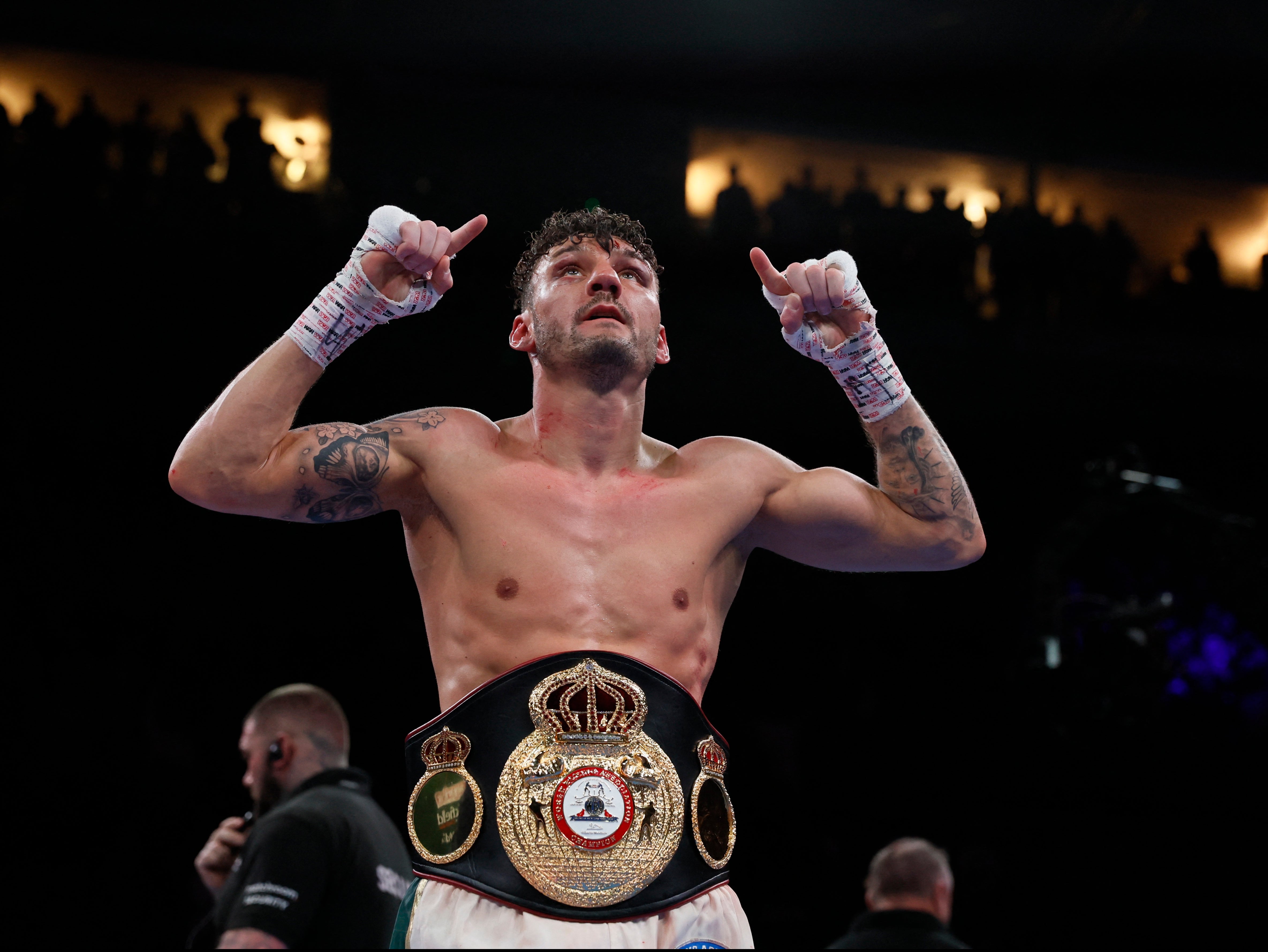 Leigh Wood retained the WBA featherweight title with a vicious knockout of Michael Conlan