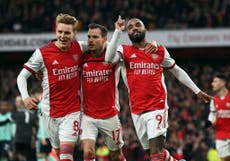 Surging Arsenal reclaim fourth as Alexandre Lacazette penalty sees off Leicester 