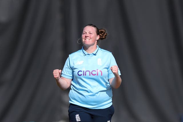 <p>England face an uphill battle to reach the semi-finals of the Cricket World Cup </p>