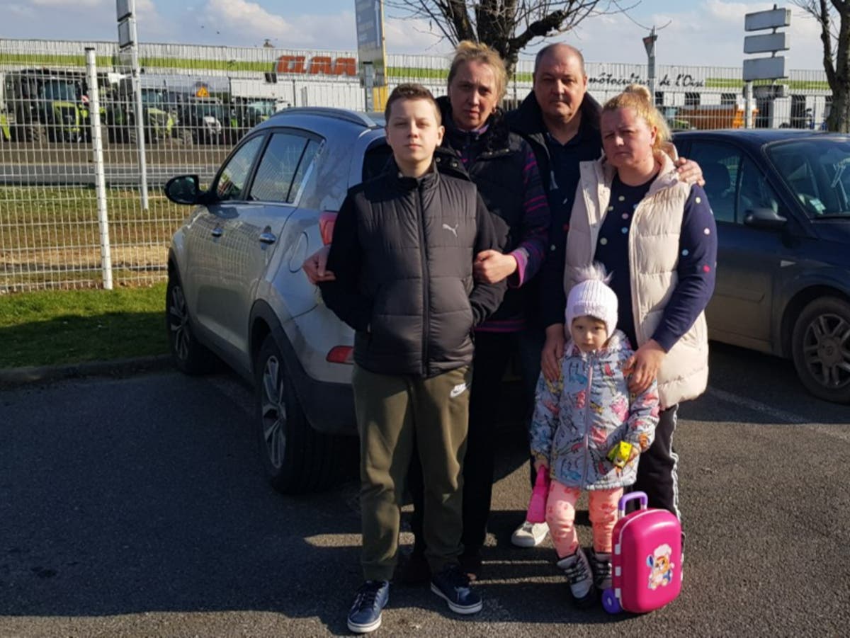 UK couple who rescued Ukrainian relatives stuck in France after being turned away at border