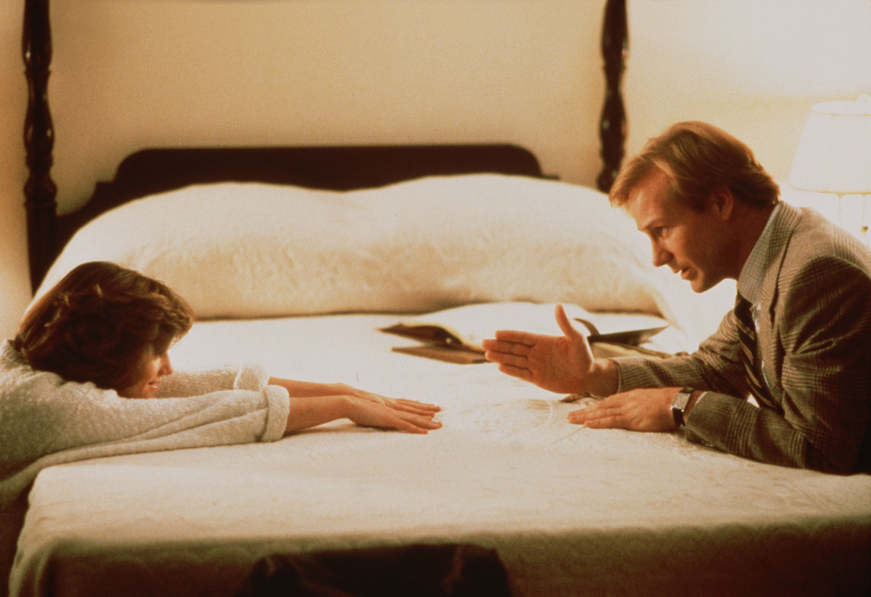 Holly Hunter and William Hurt in ‘Broadcast News’