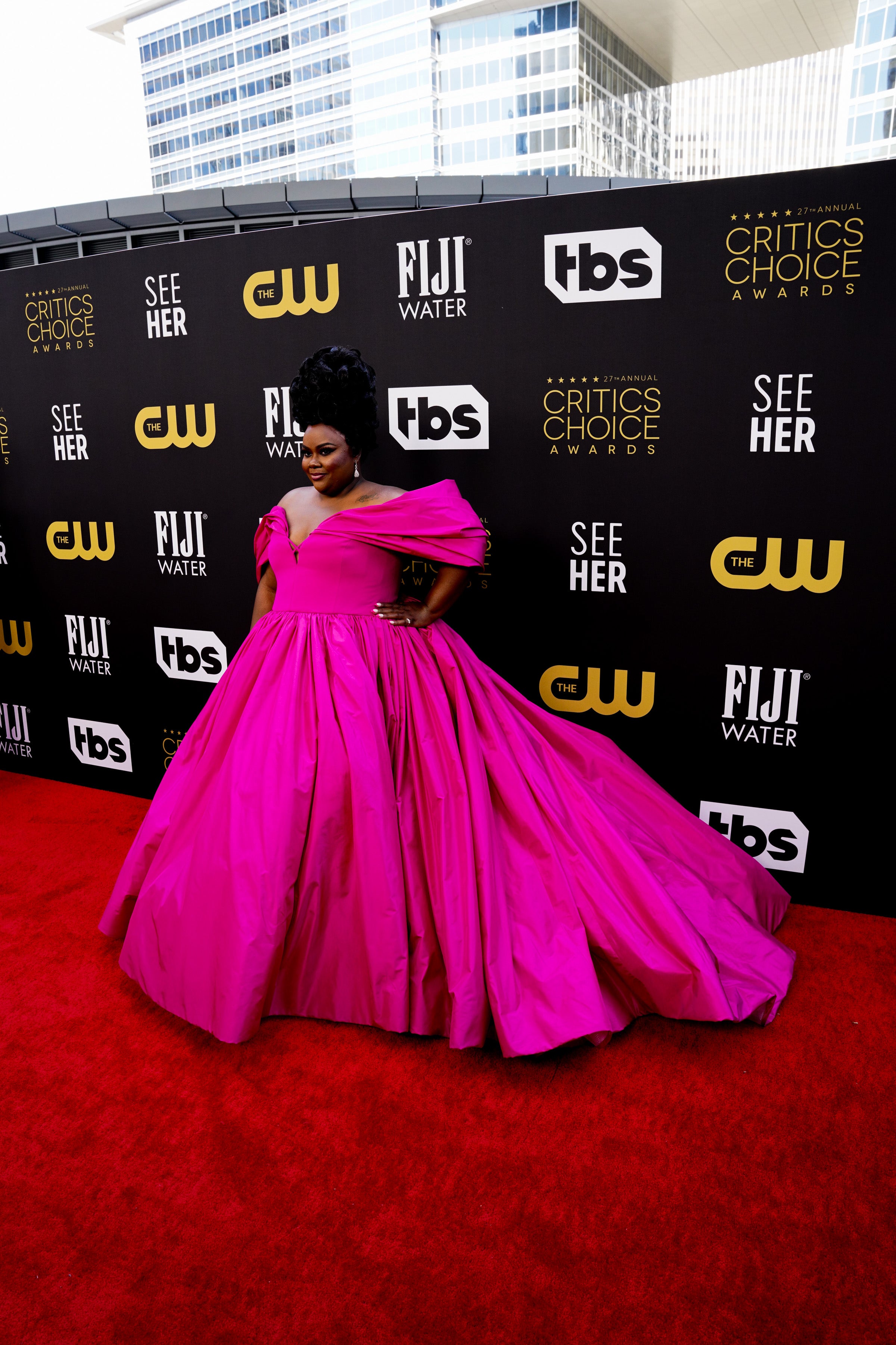 Byer wore a dramatic fuchsia pink gown