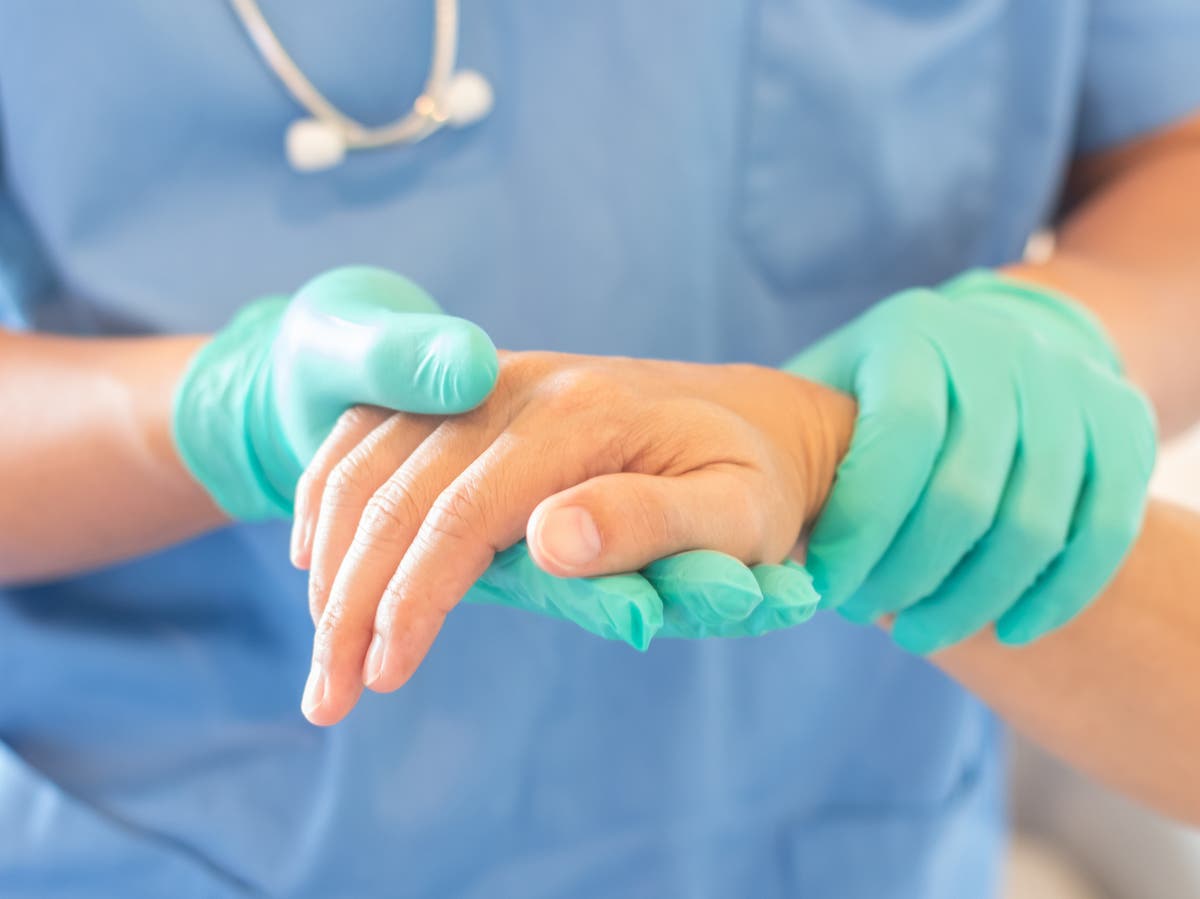 Surgeon shares heartwarming tweet after seeing &lsquo;unrecognisable&rsquo; former patient