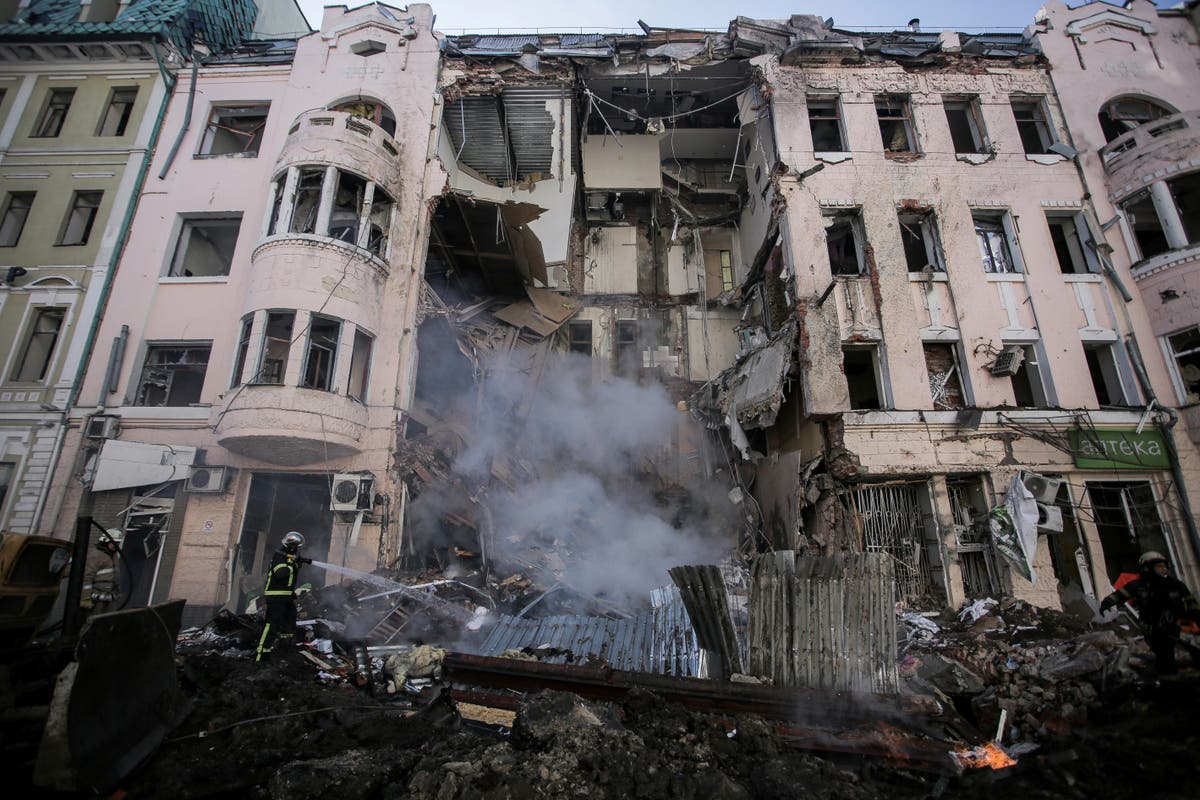 Iconic pub dedicated to Ernest Hemingway in Kharkiv completely destroyed in Russian shelling