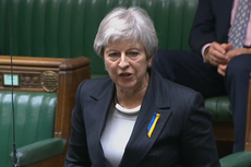 People traffickers preying on child refugees on borders of Ukraine, Theresa May warns