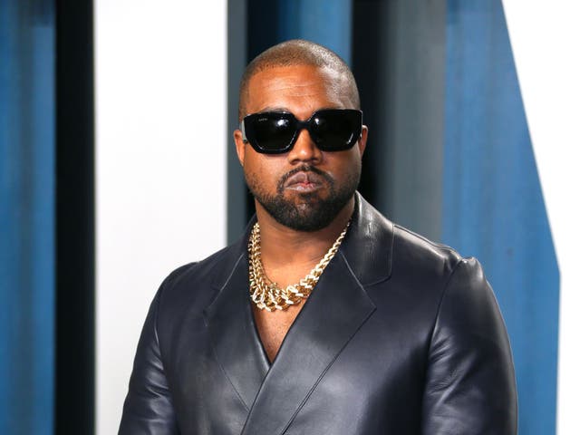 <p>Kanye West ha generado controversia debido a sus publicaciones en las redes sociales sobre su exesposa e hijas </p>