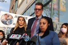 Attorney: Chicago cop who shot fleeing man will keep job
