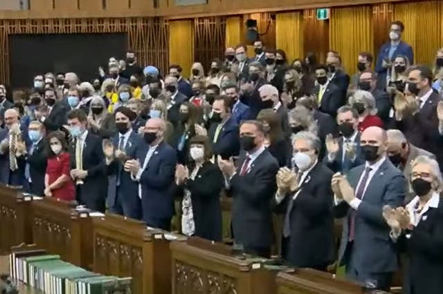 <p>Canada parliament standing ovation</p>