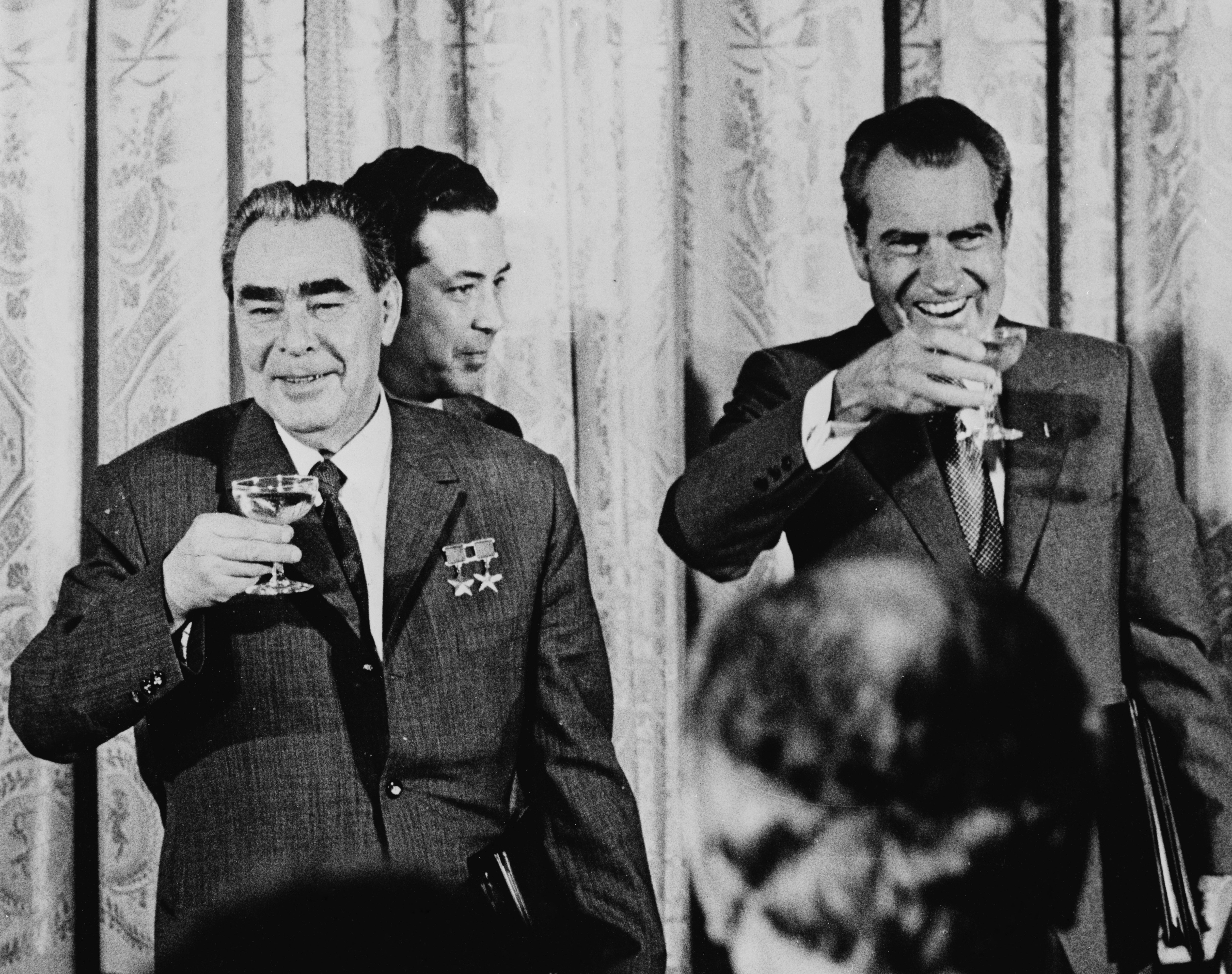 US president Richard Nixon (right) and Russian leader Leonid Brezhnev (left) share a toast at the White House in 1973 after signing treaties to limit the stockpiling of nuclear weapons
