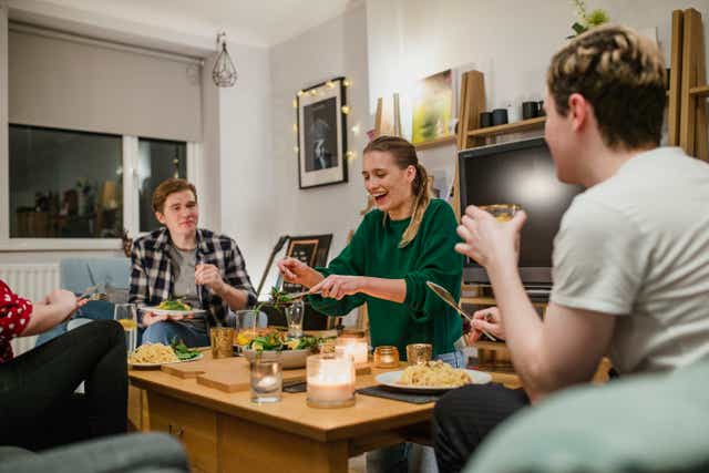 <p>Is it ever okay to ask for money for a dinner party?</p>